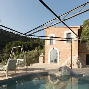 Estaras Villa