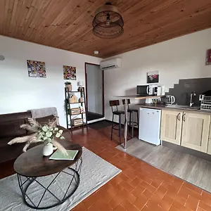 https://la-guitoune.fr-provencehotel.com